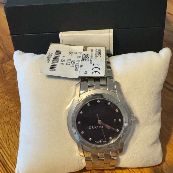 Gucci G Class Collection stainless steel bracelet watch 38mm 12 Diamonds main image 9
